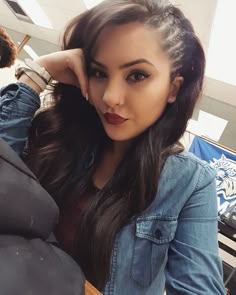 trenzas pegadas a un lado